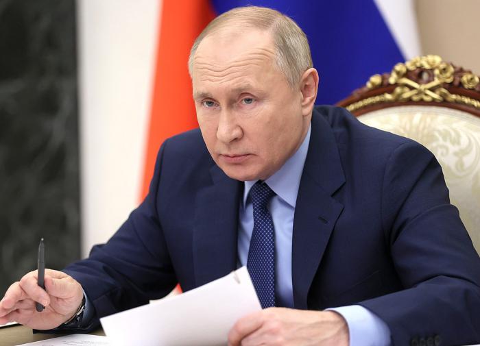 Президент РФ Путин пообещал изменить расчёт суточных для водителей грузовиков
