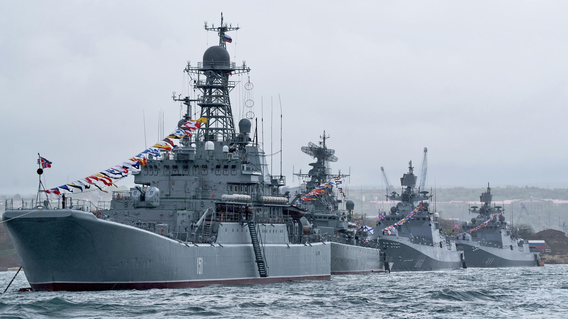 В Севастополе флот проводит тренировку по ППДО